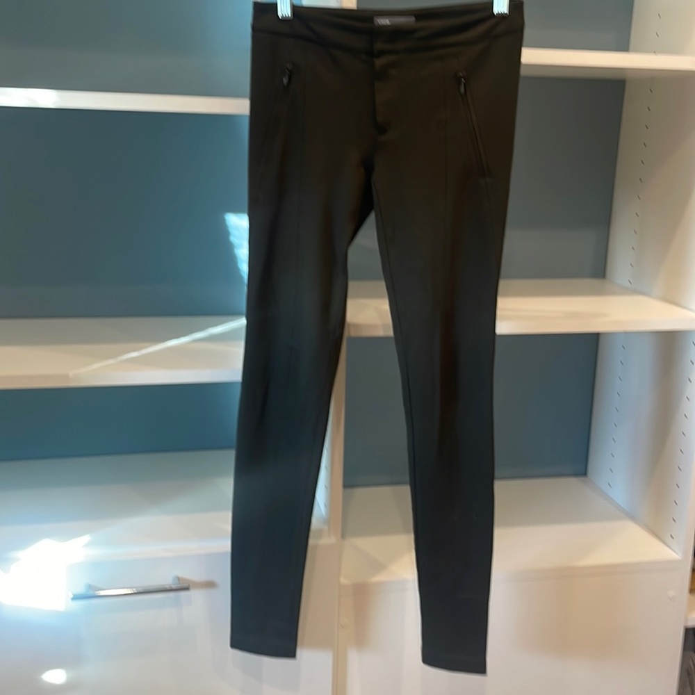 VINCE dark olive green leggings. Size 0.